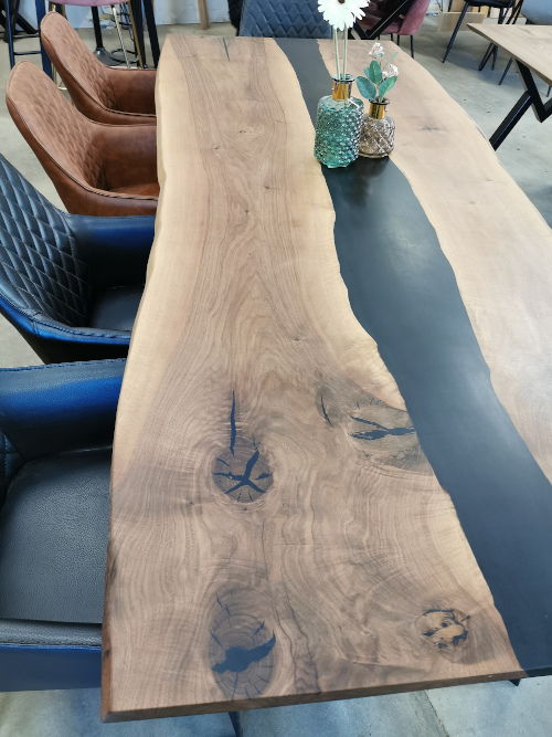 plankebord med sort epoxy